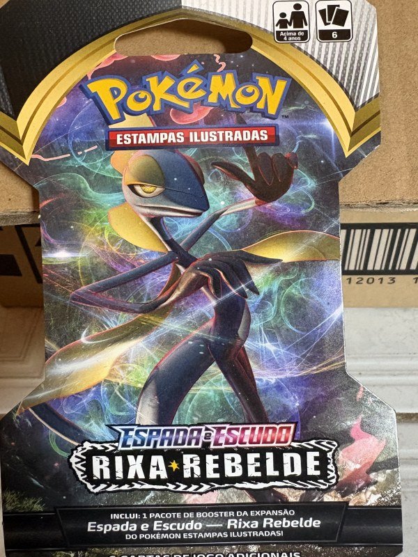 Pokémon Estampas Ilustradas - Espada e Escudo Rixa Rebelde