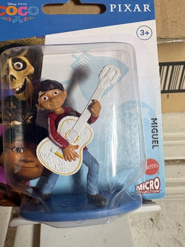Miguel - Micro Collection