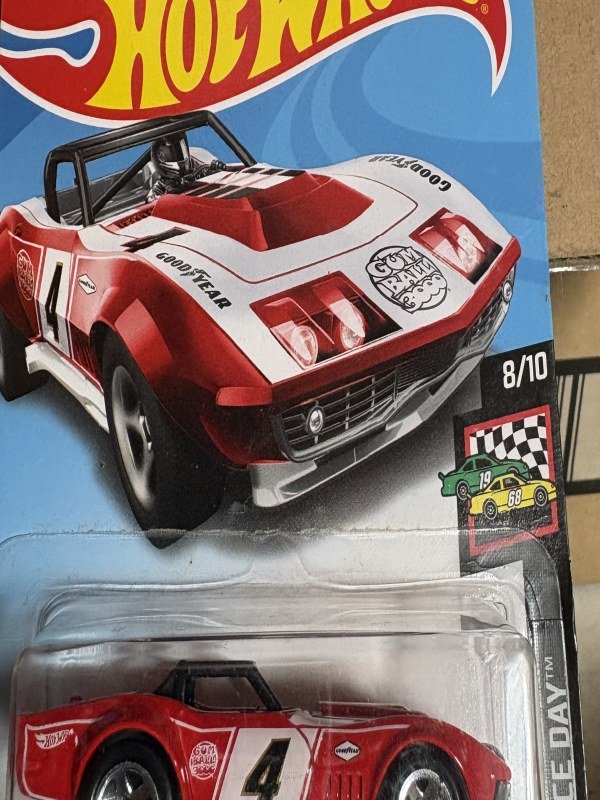 Hot Wheels '69 Corvette Racer